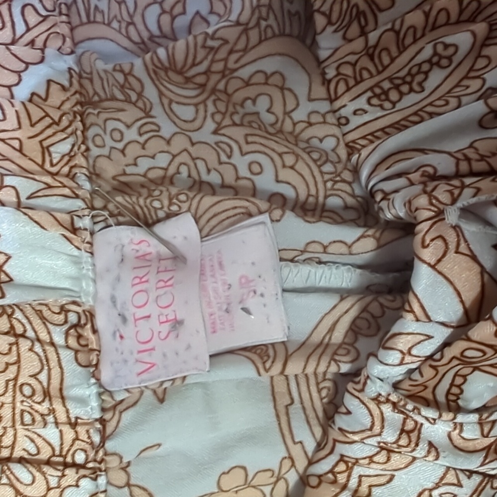 LAST CHANCE or CHARITY Victoria's Secret satin paisley pajamas - Picture 4 of 5